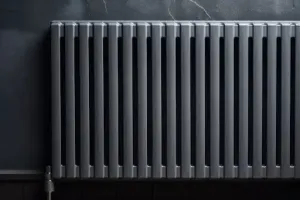 Czarny grzejnik łazienkowy